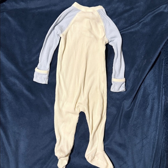 Old Navy Ribbed sleeper - Picture 3 of 4